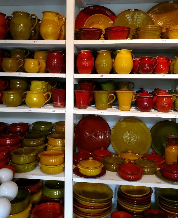 20170827 En liten bit... keramikhylla