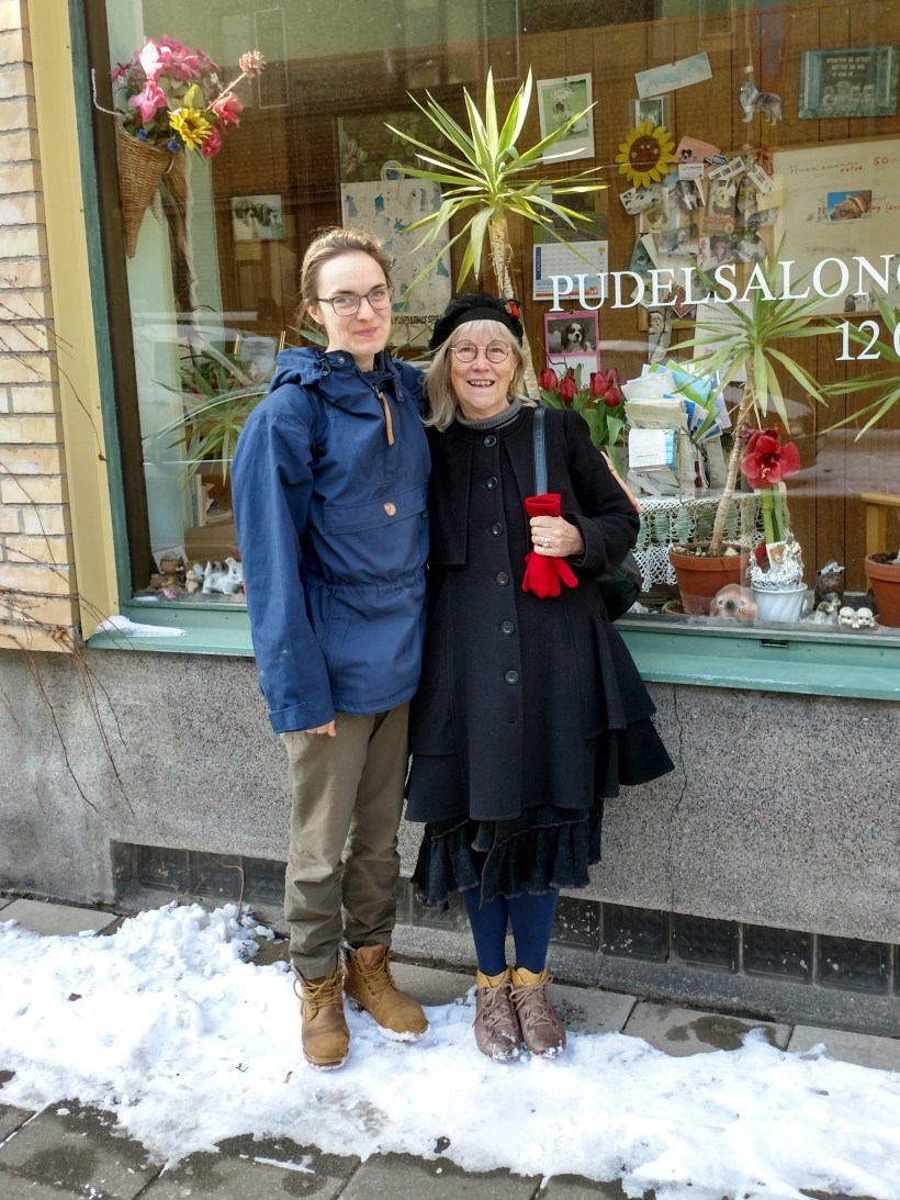 20180304 R o mormor utanför...